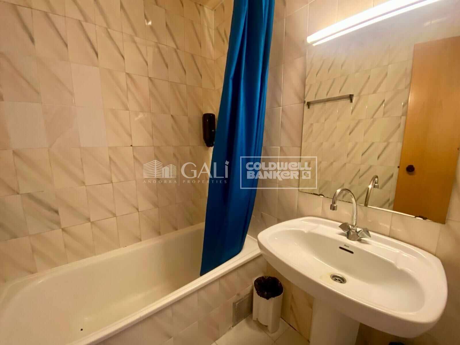 Apartment à Principado De Andorra (Ninguna Poblacion Tiene C.P.), Lleida, Espagne 52 m2 No. 178410
