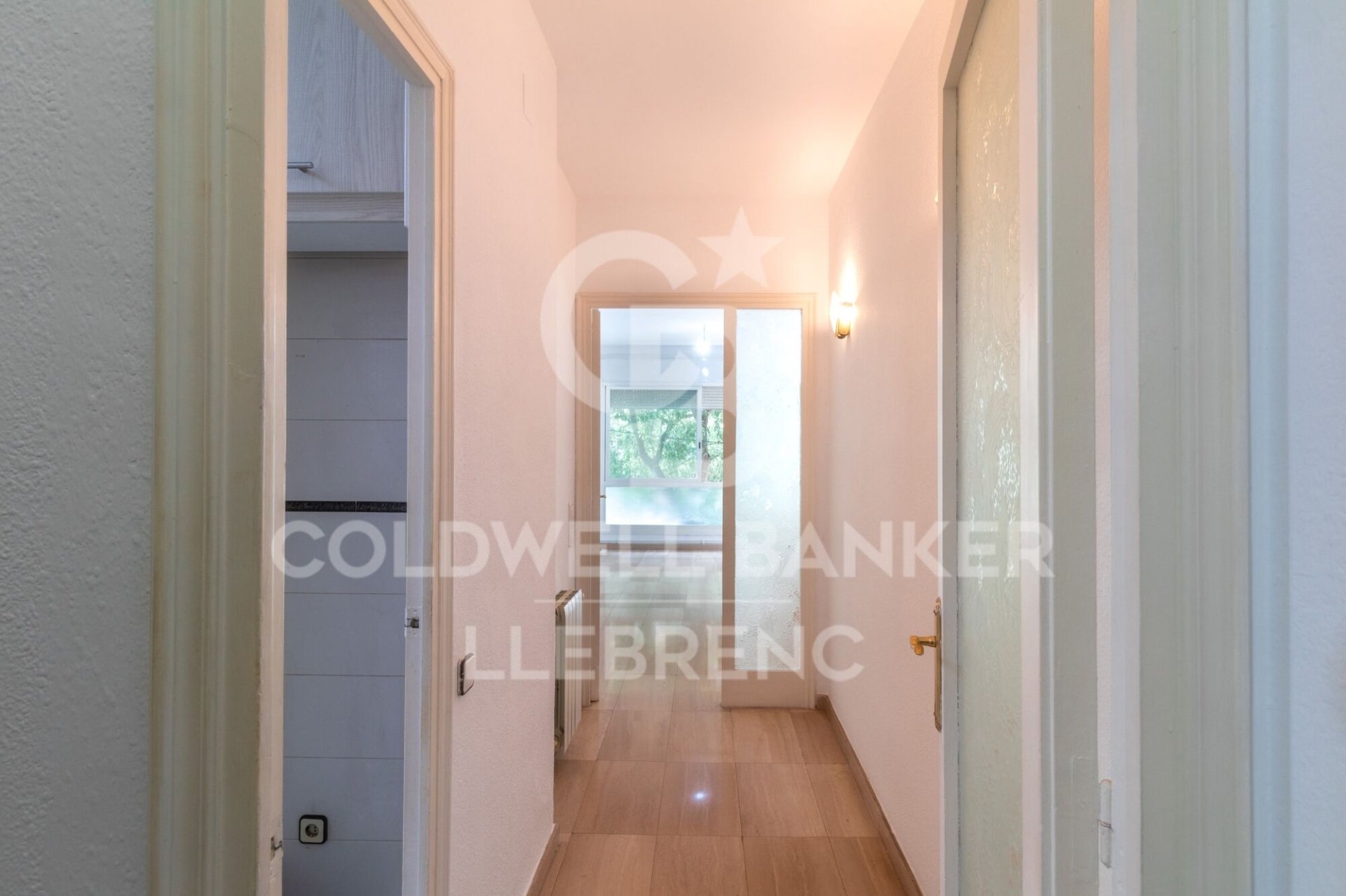 Huoneisto Barcelona, Espanja 2 makuuhuonetta, 70 m2 No. 178405