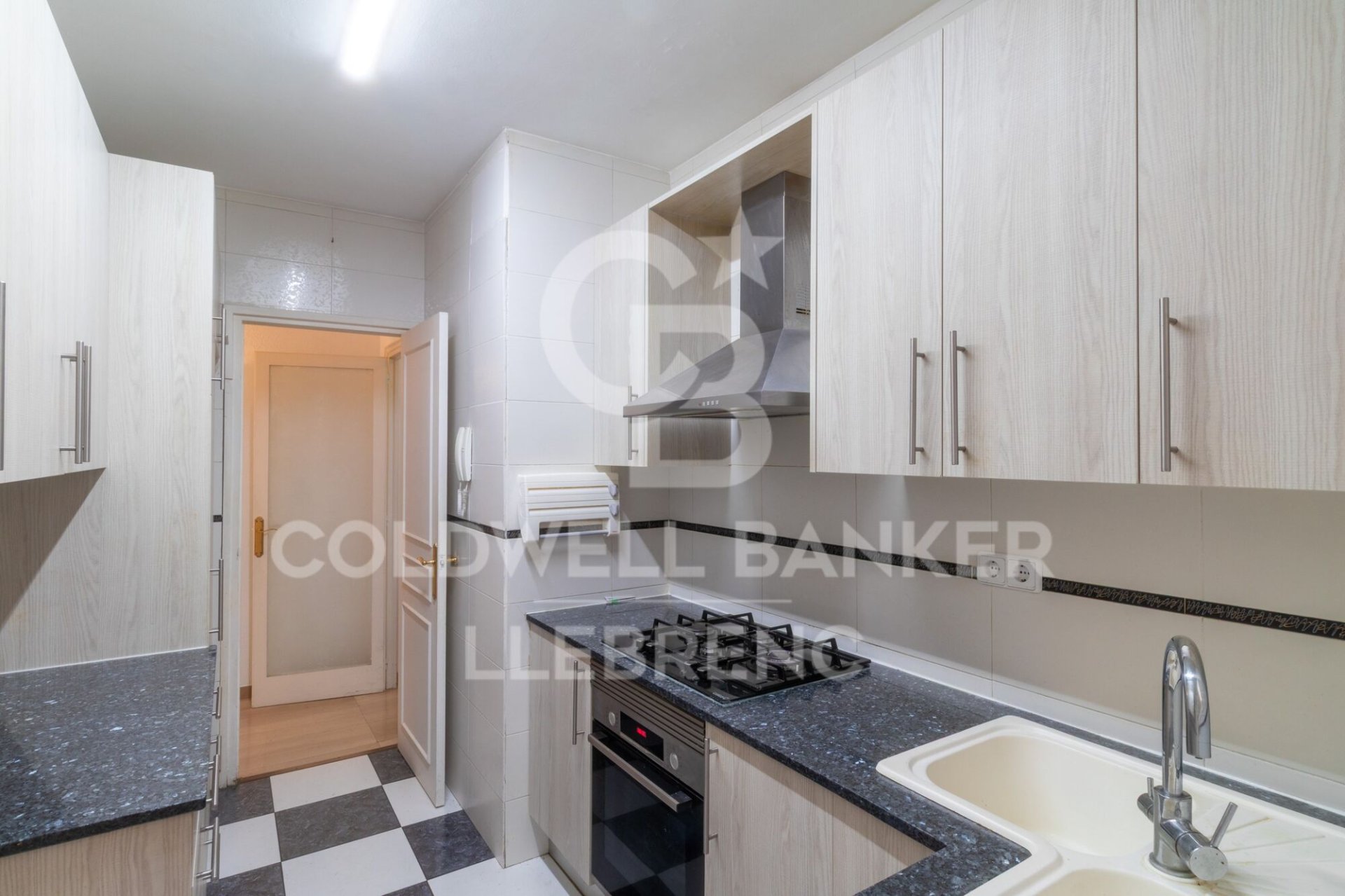 Huoneisto Barcelona, Espanja 2 makuuhuonetta, 70 m2 No. 178405