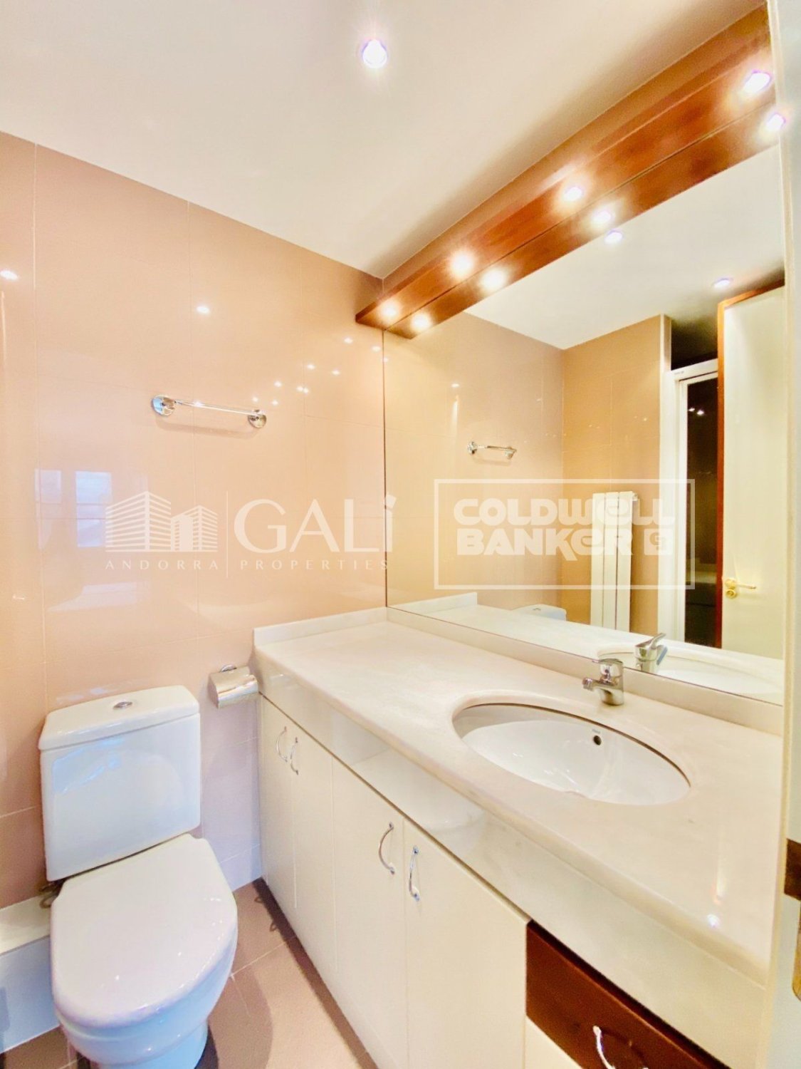 Penthouse à Principado De Andorra (Ninguna Poblacion Tiene C.P.), Lleida, Espagne 4 chambres, 192 m2 No. 178409