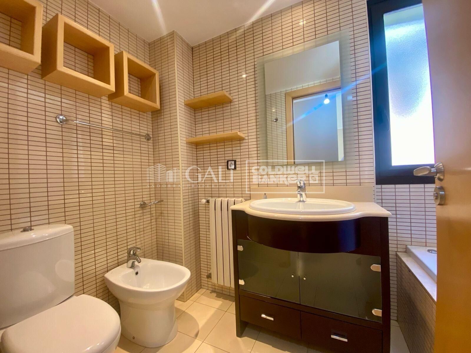Apartment à Principado De Andorra (Ninguna Poblacion Tiene C.P.), Lleida, Espagne 2 chambres, 73 m2 No. 178408