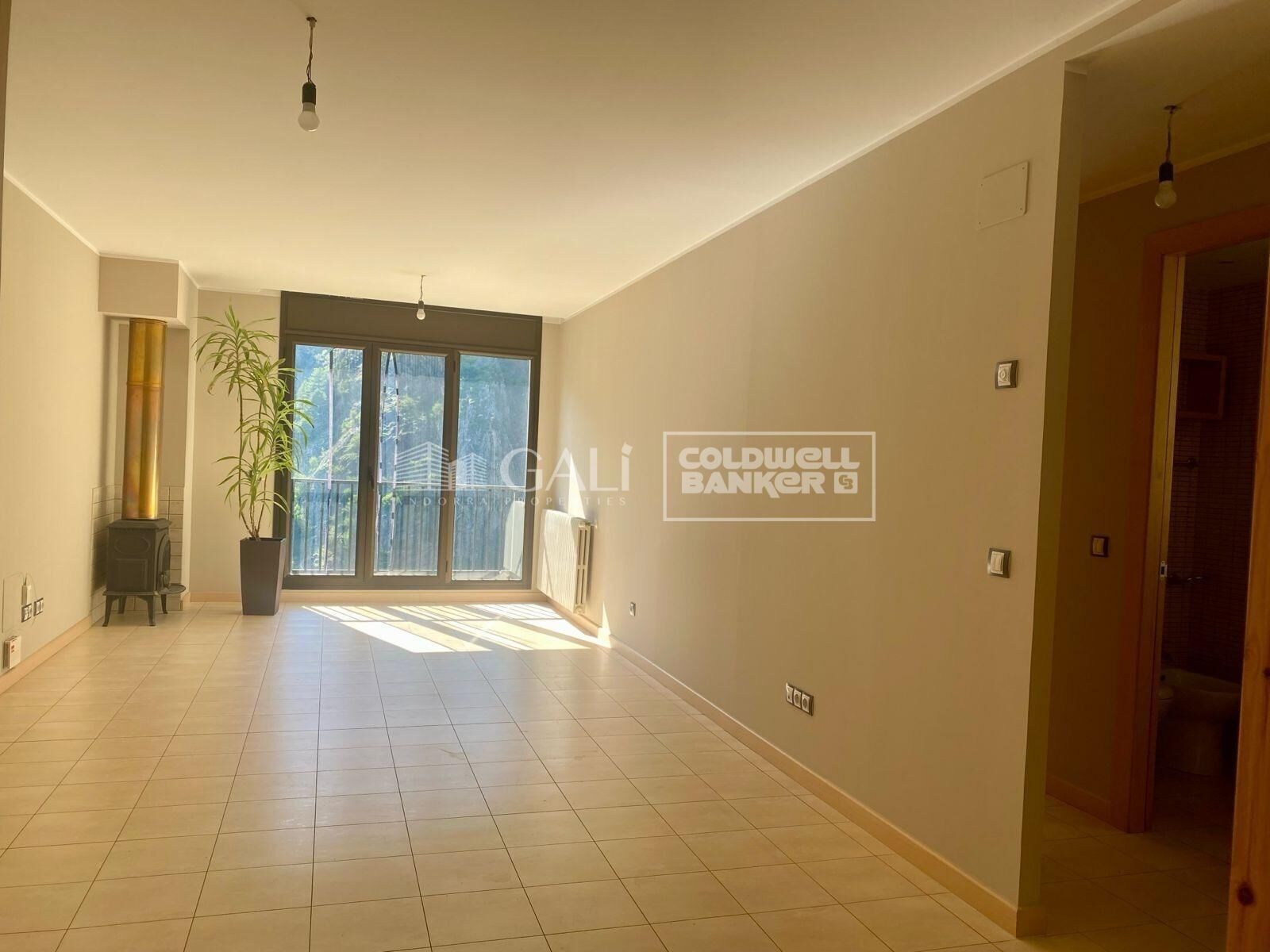 Apartment à Principado De Andorra (Ninguna Poblacion Tiene C.P.), Lleida, Espagne 2 chambres, 73 m2 No. 178408
