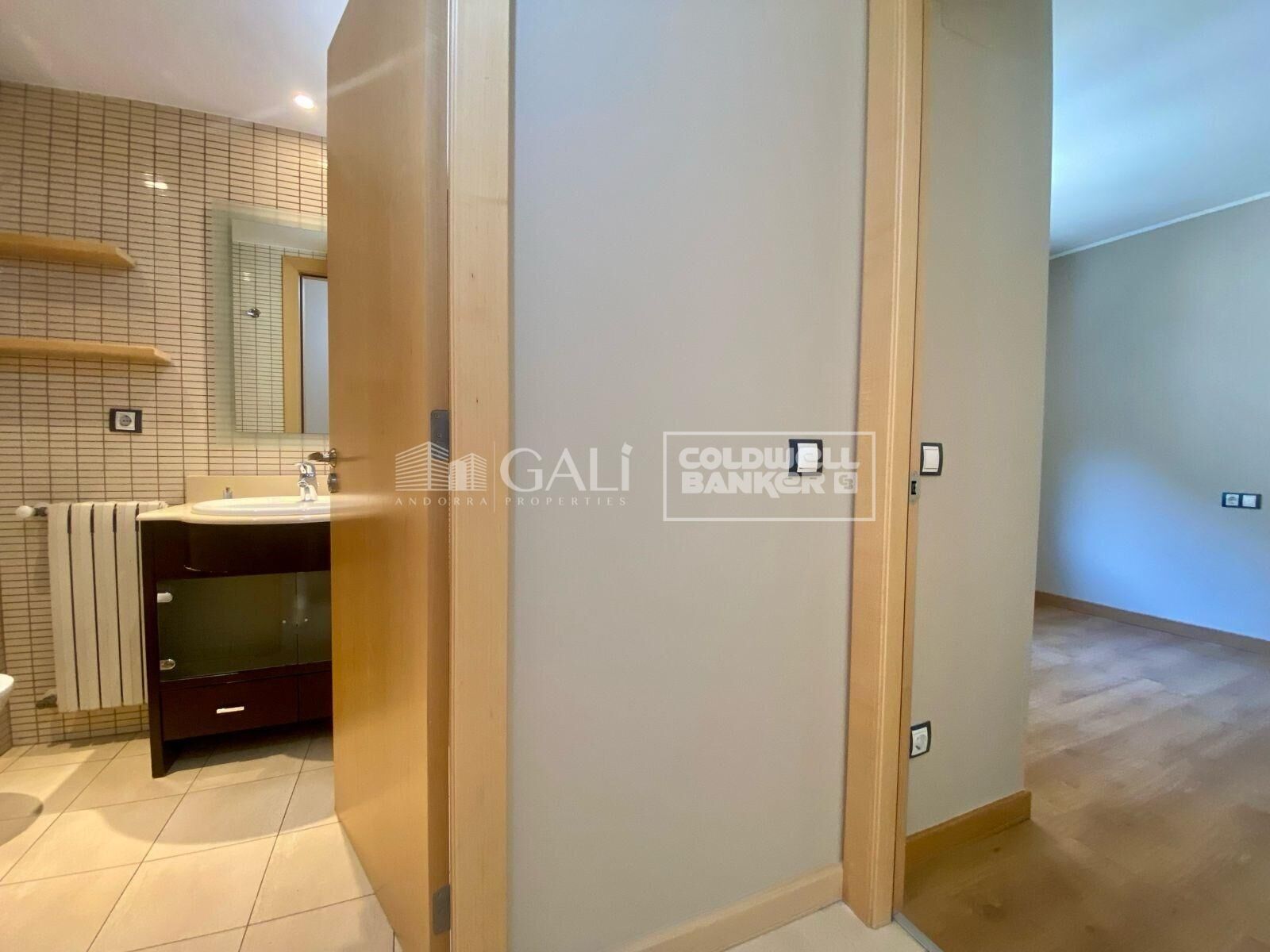 Apartment à Principado De Andorra (Ninguna Poblacion Tiene C.P.), Lleida, Espagne 2 chambres, 73 m2 No. 178408