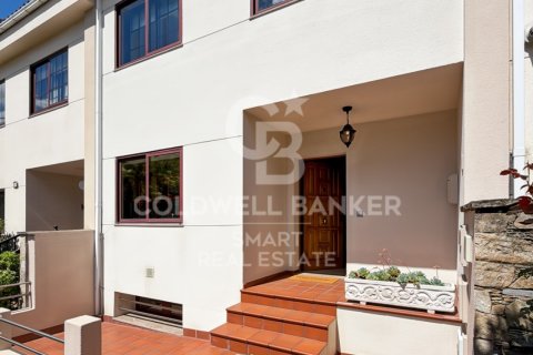House in Oleiros, A Coruna, Spanien 3 Schlafzimmer, 281 m2 Nr. 178407