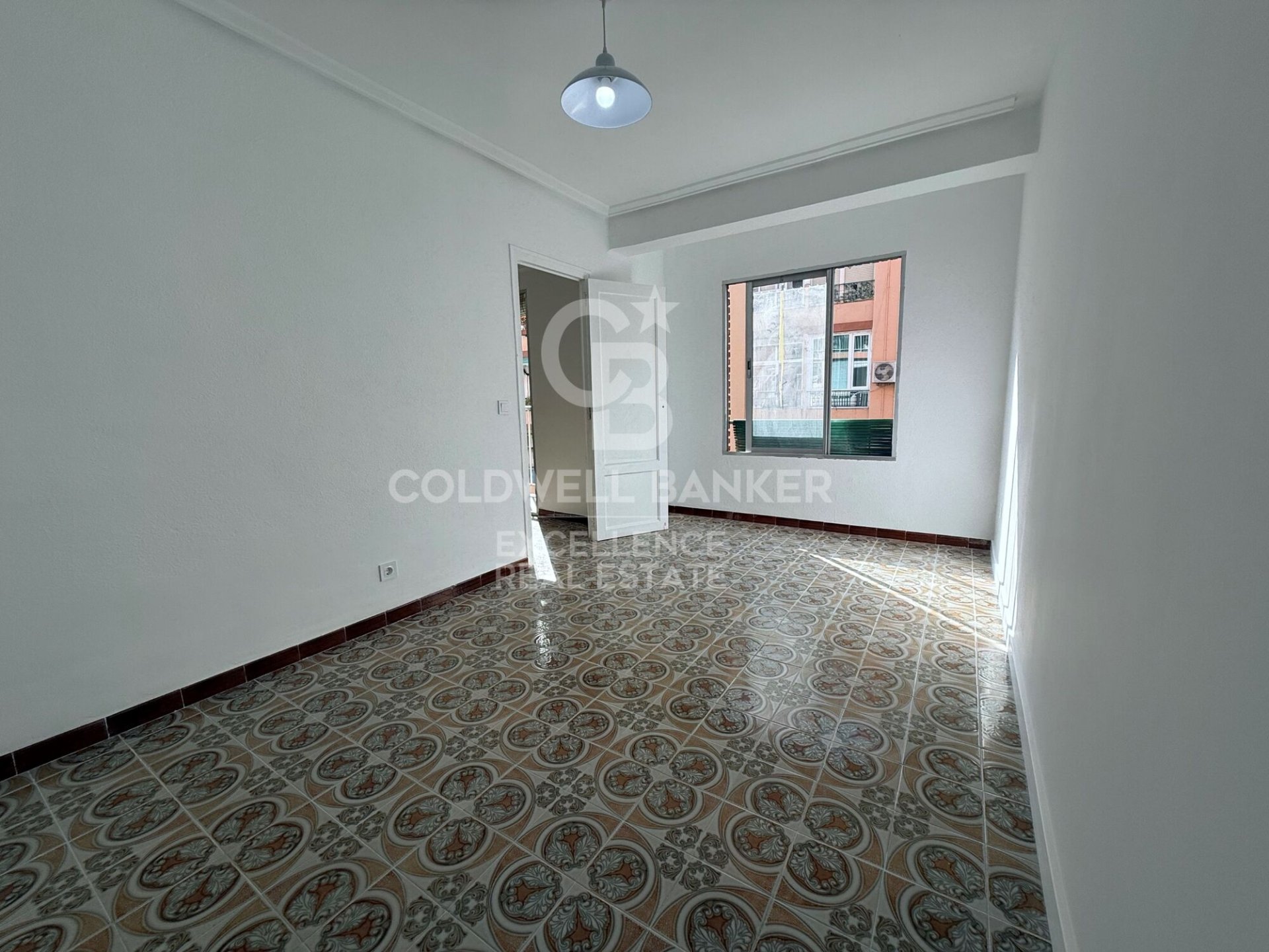 Appartamento a Valencia, Spagna 3 camere da letto, 63 mq. N° 178406