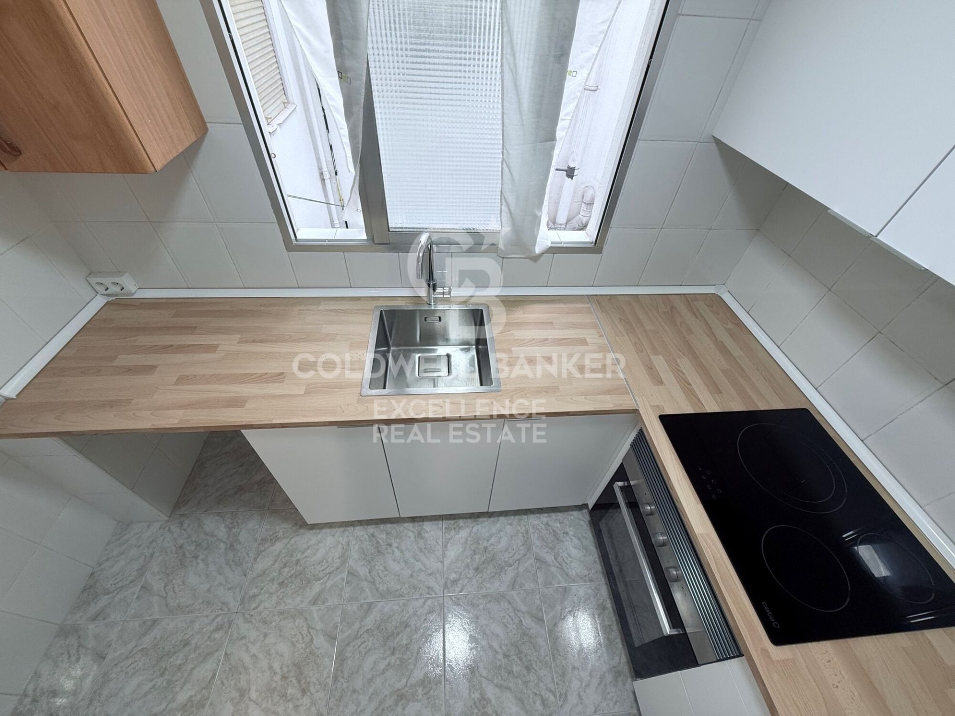 Appartamento a Valencia, Spagna 3 camere da letto, 63 mq. N° 178406
