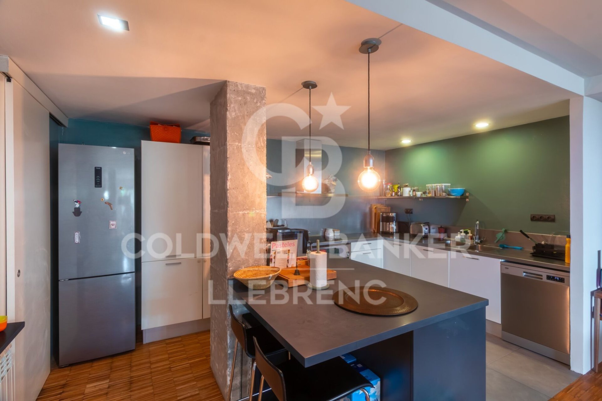 Wohnung in Barcelona, Spanien 2 Schlafzimmer, 110 m2 Nr. 178404