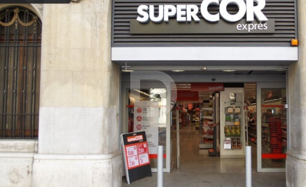 Ladengeschäft in L'Eixample, Barcelona, Spanien 2039 m2 Nr. 154845