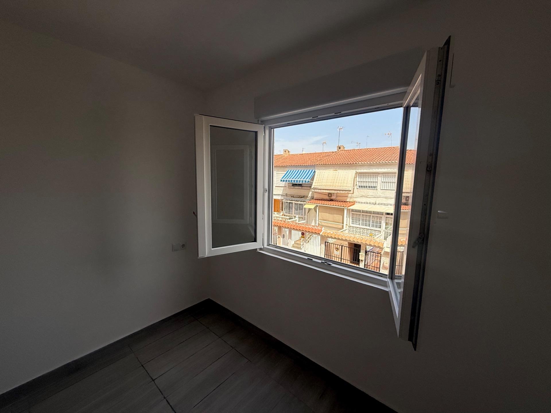 Apartament w Torrevieja, Alicante, Hiszpania 2 sypialnie, 68 mkw. nr 191783