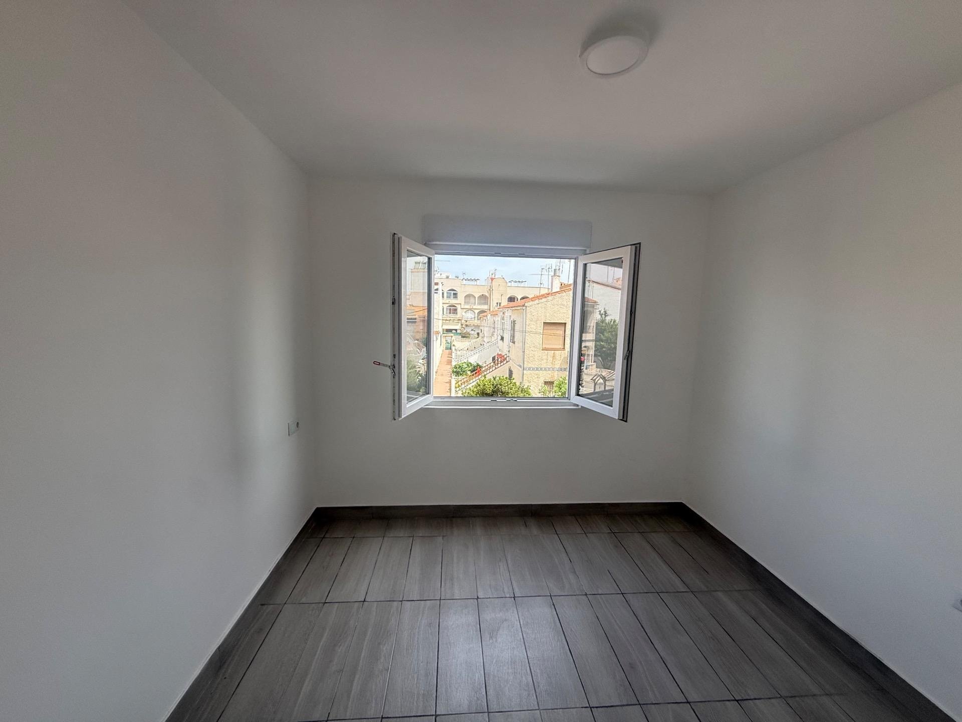 Apartament w Torrevieja, Alicante, Hiszpania 2 sypialnie, 68 mkw. nr 191783