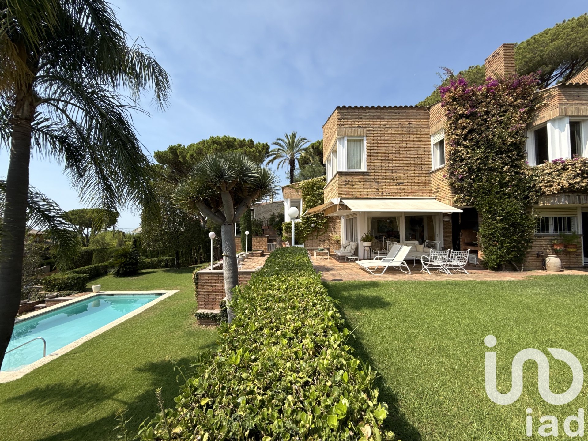 Hus i Cabrils, Barcelona, Spanien 4 sovrum, 350 kvm. Nr. 173308