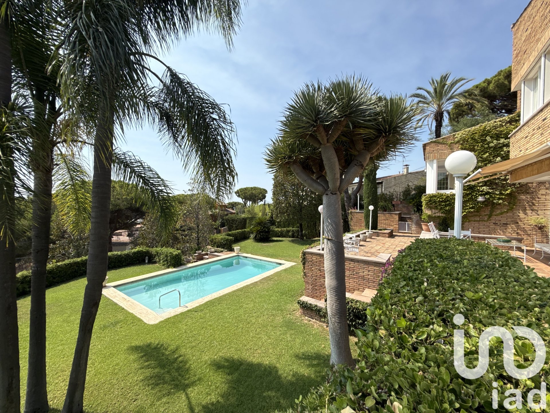 Hus i Cabrils, Barcelona, Spanien 4 sovrum, 350 kvm. Nr. 173308