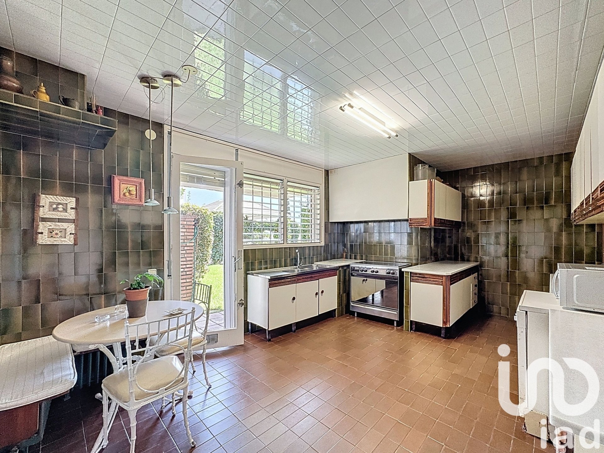 Hus i Cabrils, Barcelona, Spanien 4 sovrum, 350 kvm. Nr. 173308
