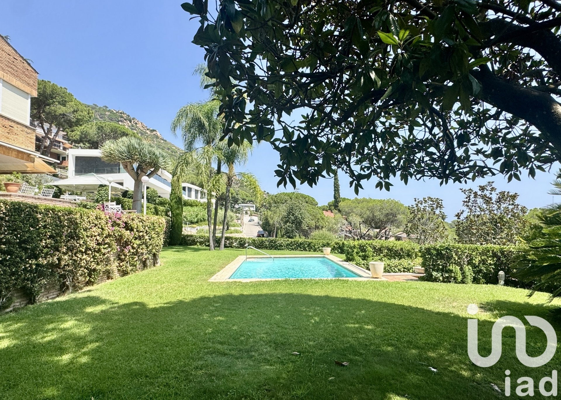 Hus i Cabrils, Barcelona, Spanien 4 sovrum, 350 kvm. Nr. 173308