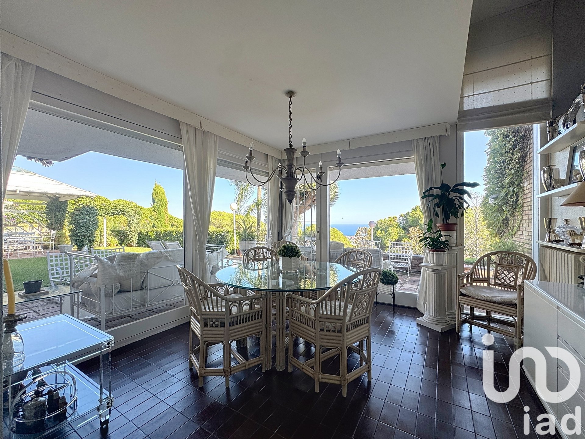 Hus i Cabrils, Barcelona, Spanien 4 sovrum, 350 kvm. Nr. 173308