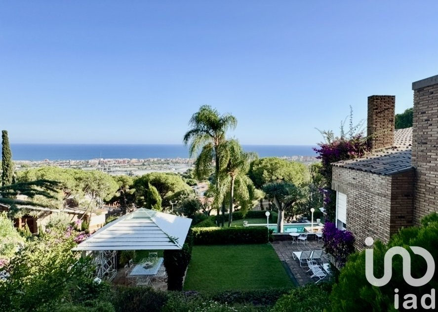 Hus i Cabrils, Barcelona, Spanien 4 sovrum, 350 kvm. Nr. 173308