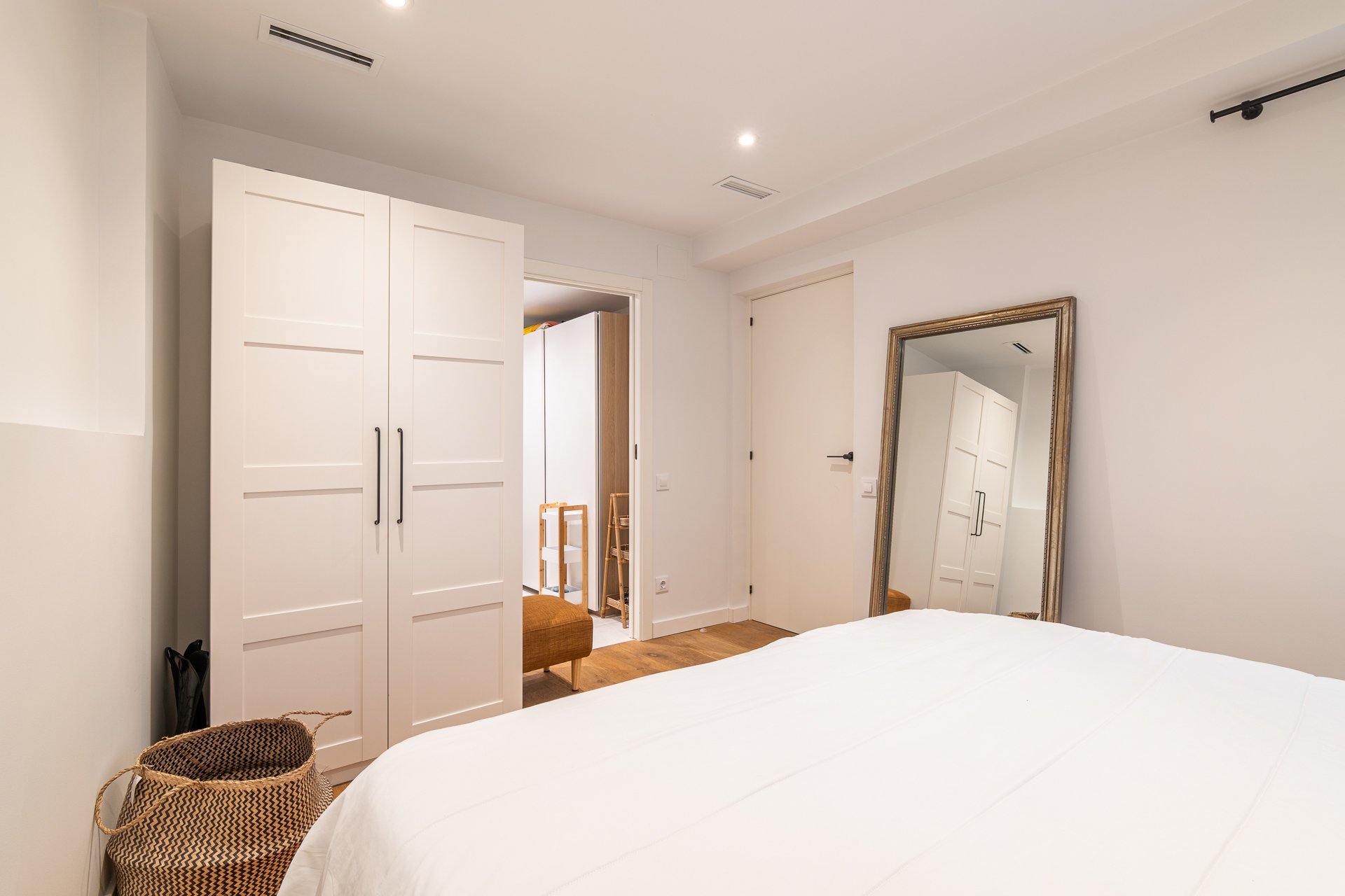 Apartment à Ciutat Vella, Barcelona, Espagne 3 chambres, 172 m2 No. 140577