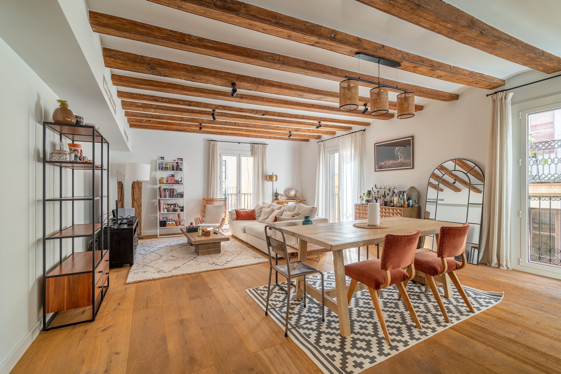 Apartment à Ciutat Vella, Barcelona, Espagne 3 chambres, 172 m2 No. 140577