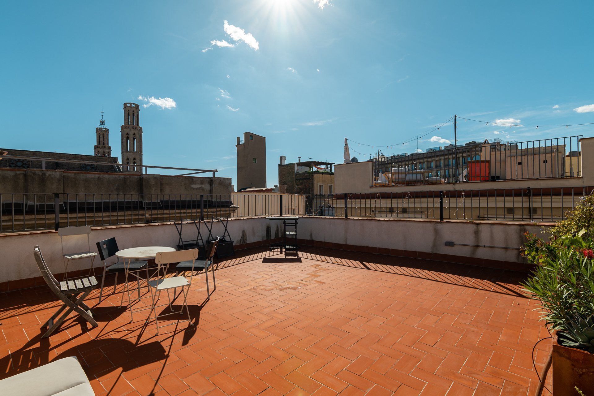 Apartment à Ciutat Vella, Barcelona, Espagne 3 chambres, 172 m2 No. 140577