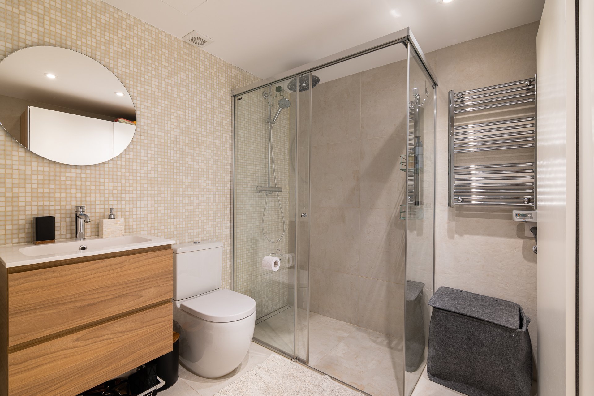 Apartment à Ciutat Vella, Barcelona, Espagne 3 chambres, 172 m2 No. 140577
