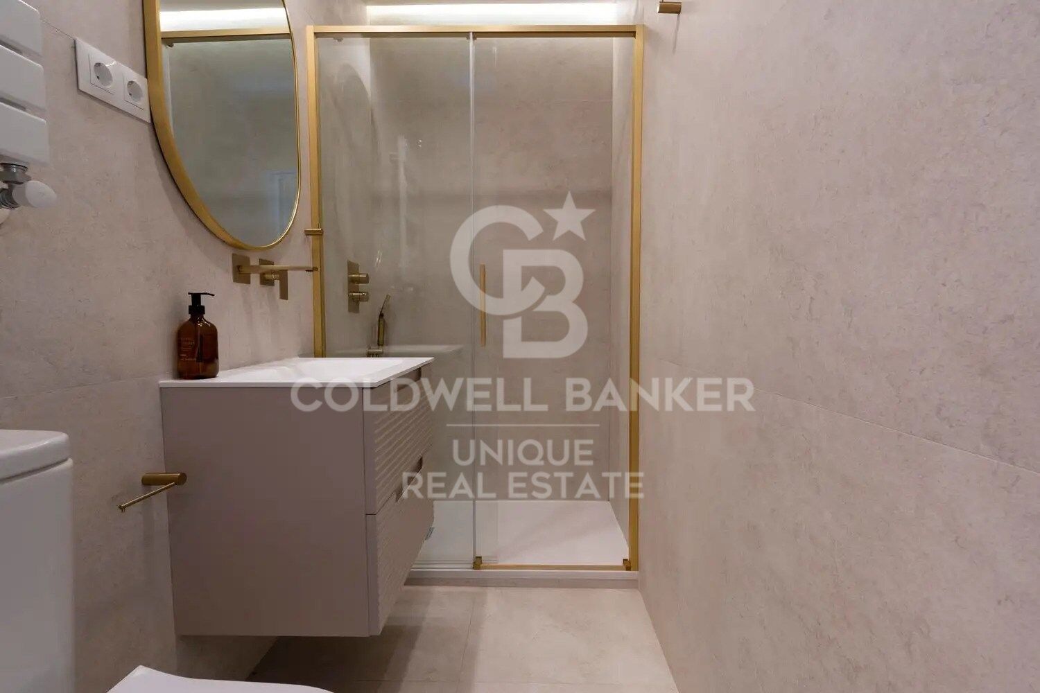 Apartamento en Madrid, España 2 dormitorios, 75 m2 No. 178586