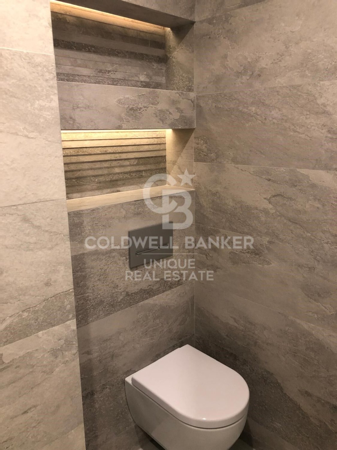 Apartment à Madrid, Espagne 2 chambres, 84 m2 No. 178585
