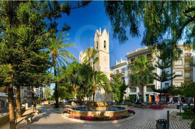 Hus i Benissa, Alicante, Spanien 4 sovrum, 500 kvm. Nr. 178583