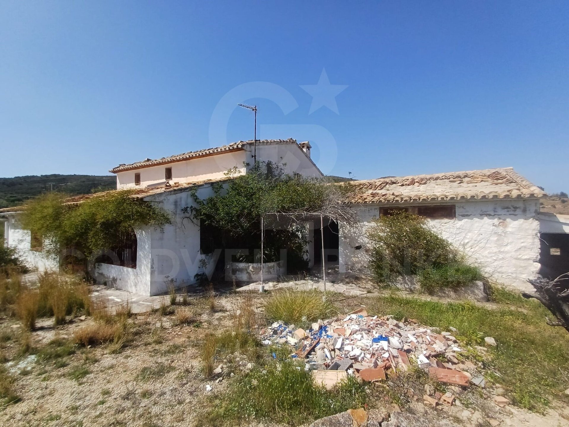 Hus i Benissa, Alicante, Spanien 4 sovrum, 500 kvm. Nr. 178583