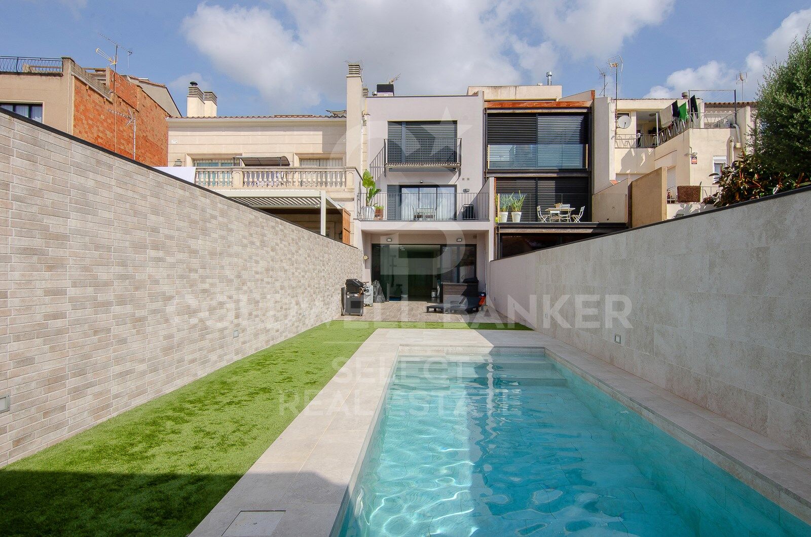 Hus i Sabadell, Barcelona, Spanien 3 sovrum, 347 kvm. Nr. 178584