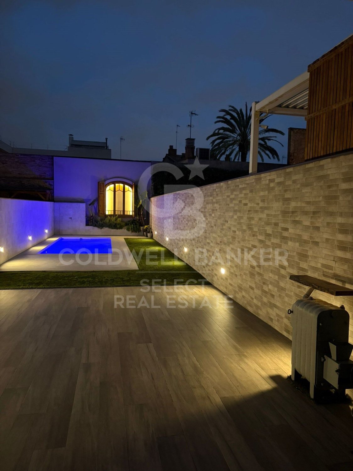 Hus i Sabadell, Barcelona, Spanien 3 sovrum, 347 kvm. Nr. 178584