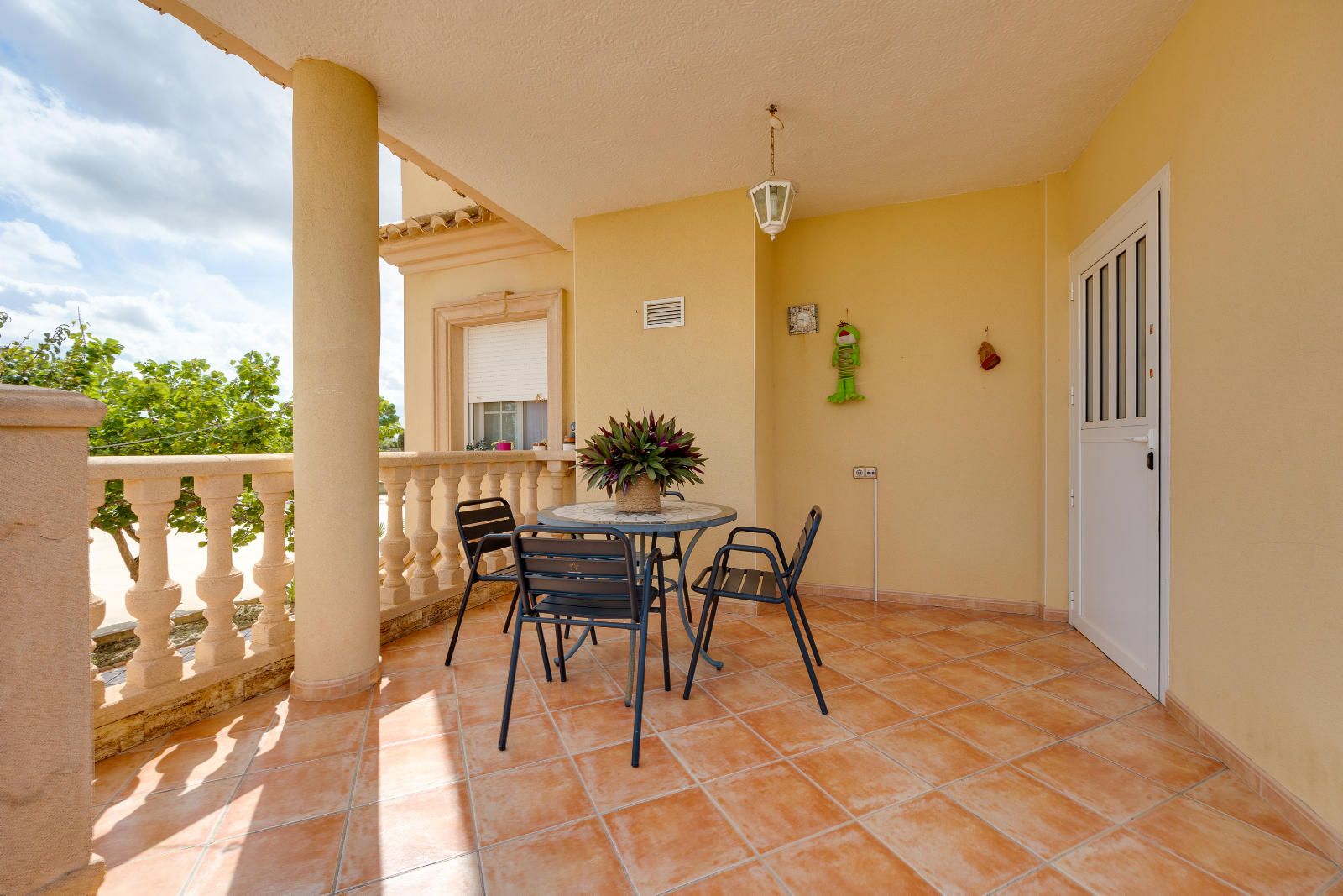 Villa i Hurchillo, Alicante, Spanien 7 sovrum, 737 kvm. Nr. 114635