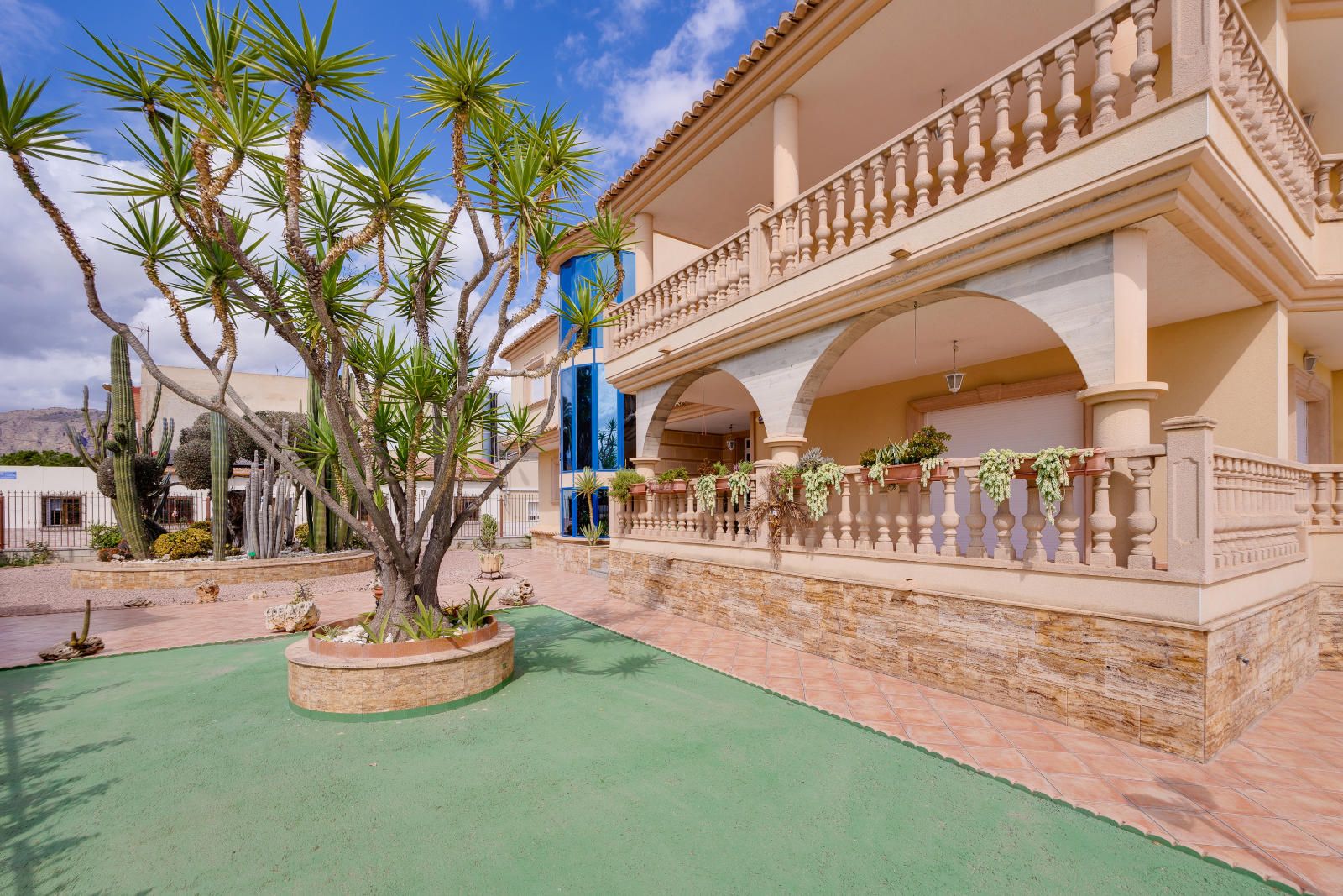 Villa i Hurchillo, Alicante, Spanien 7 sovrum, 737 kvm. Nr. 114635