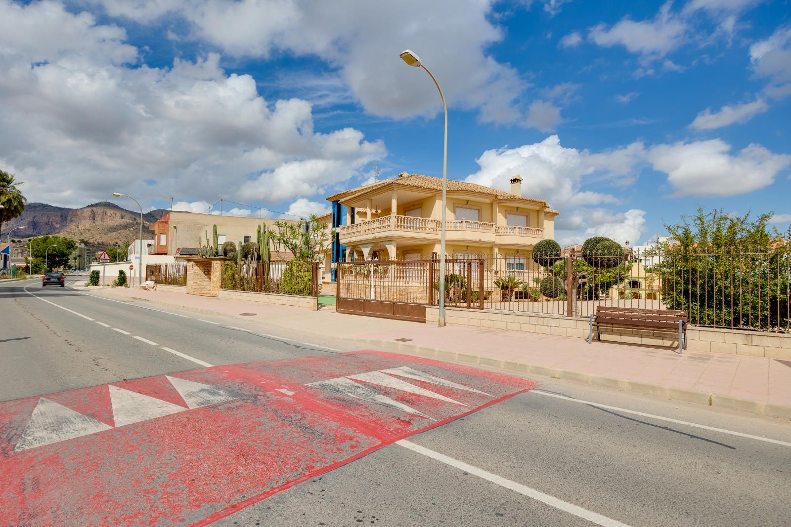 Villa i Hurchillo, Alicante, Spanien 7 sovrum, 737 kvm. Nr. 114635