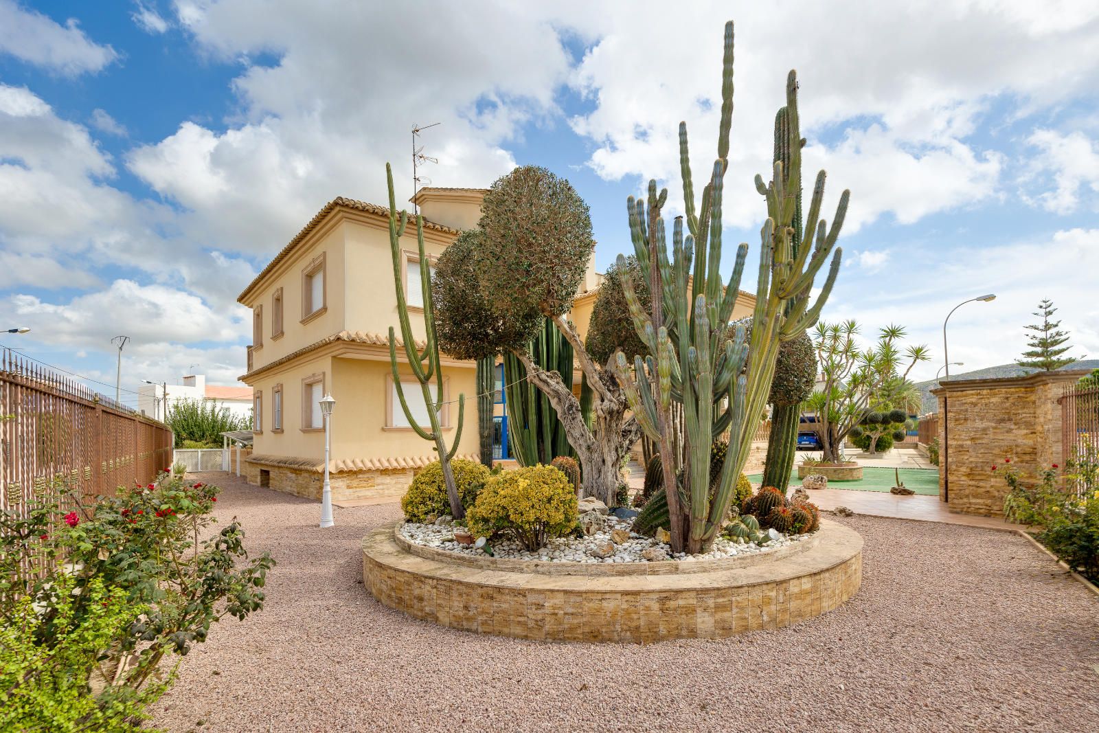 Villa i Hurchillo, Alicante, Spanien 7 sovrum, 737 kvm. Nr. 114635