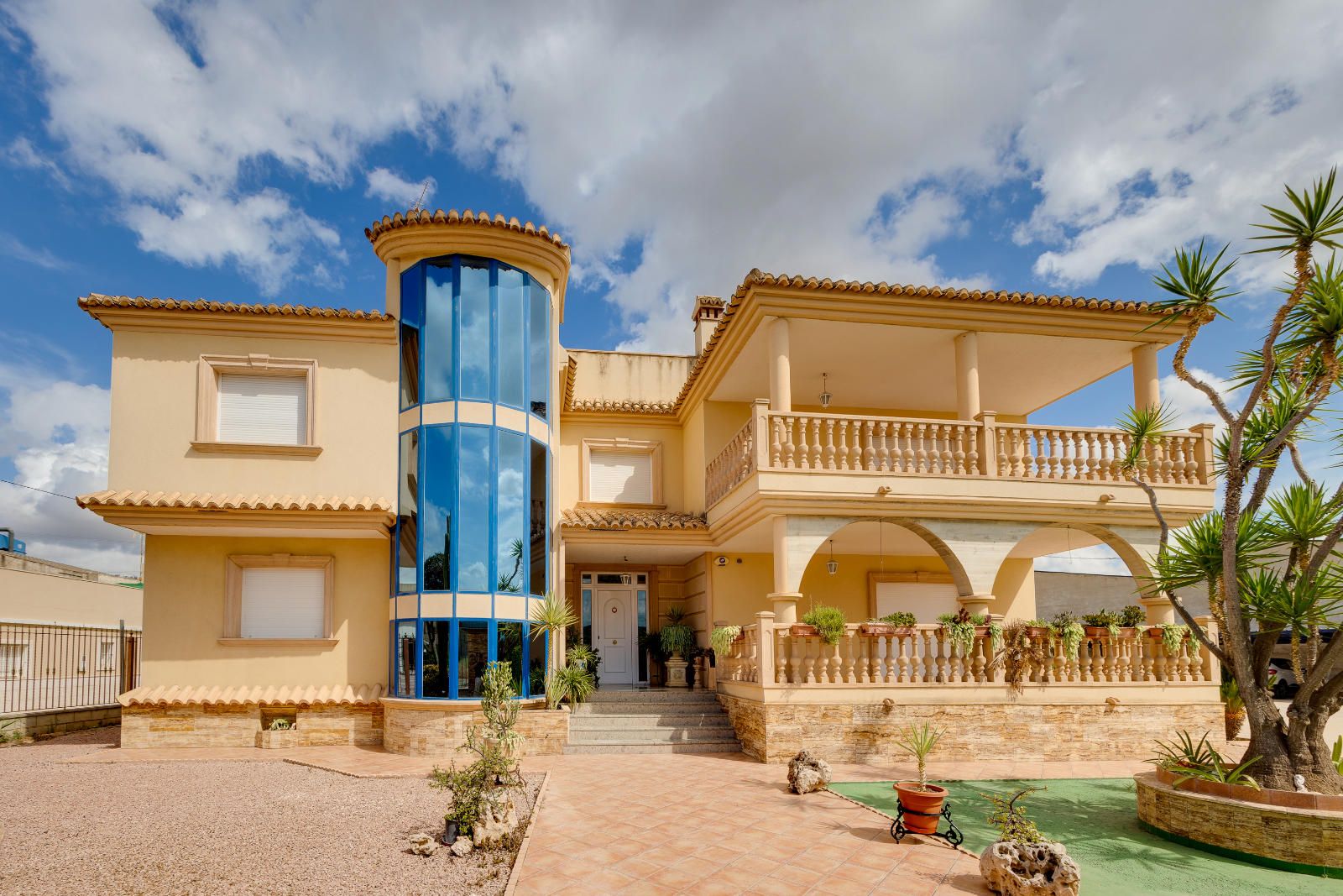 Villa i Hurchillo, Alicante, Spanien 7 sovrum, 737 kvm. Nr. 114635