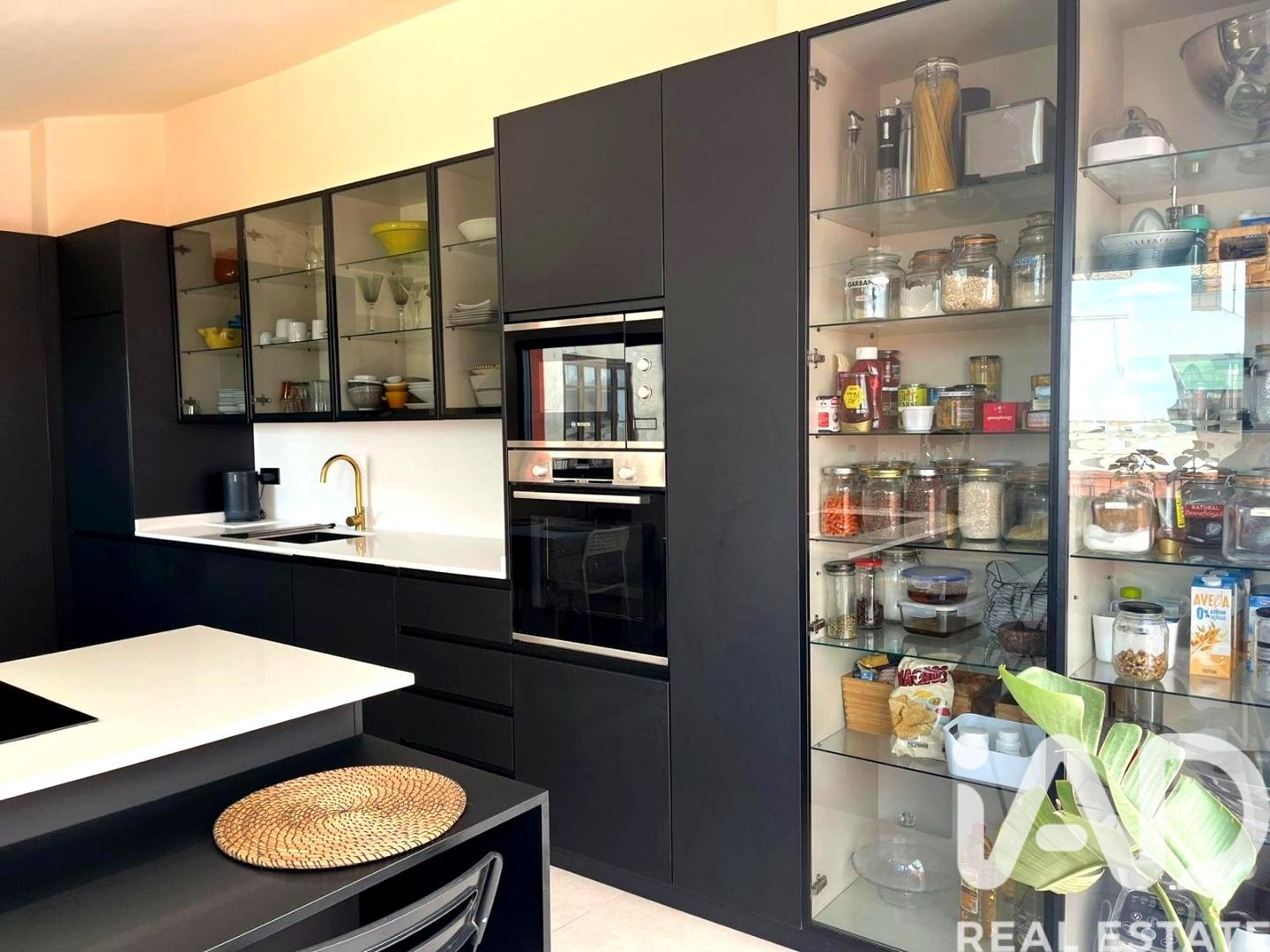 Apartment in Denia, Alicante, Spain 2 bedrooms, 138 sq.m. No. 195858