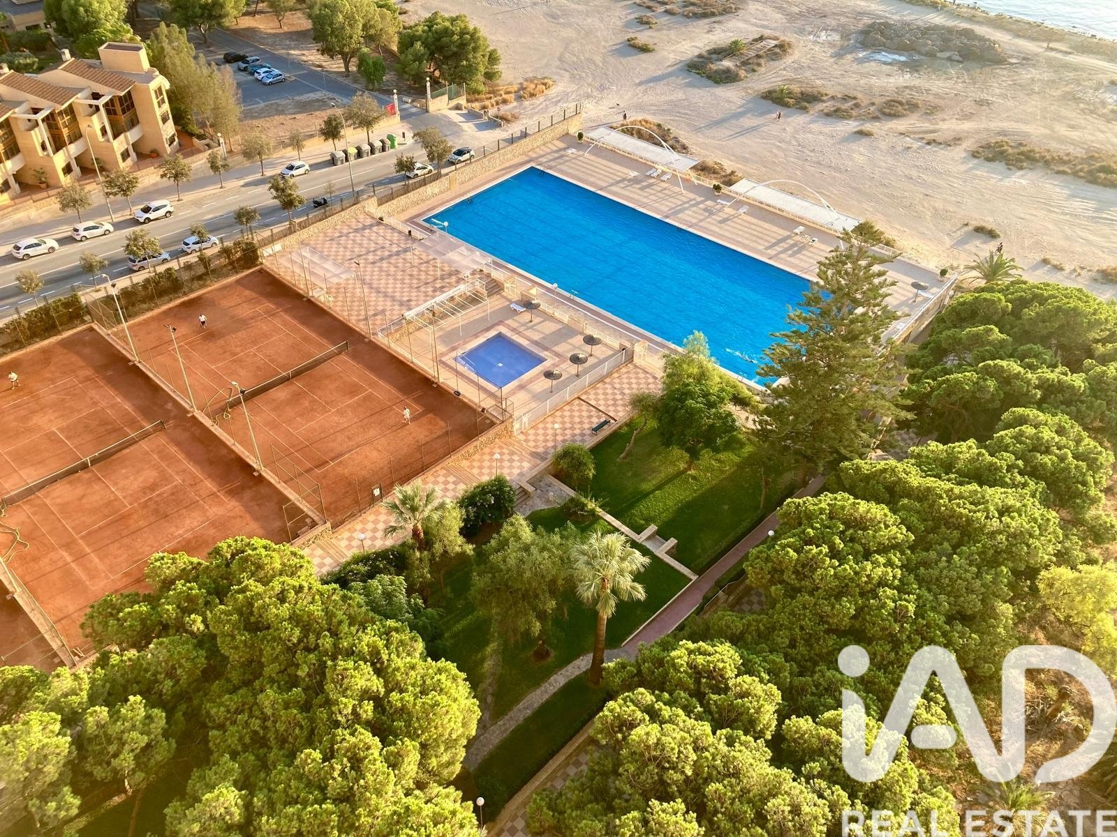Huoneisto Alicante, Espanja 3 makuuhuonetta, 152 m2 No. 195857