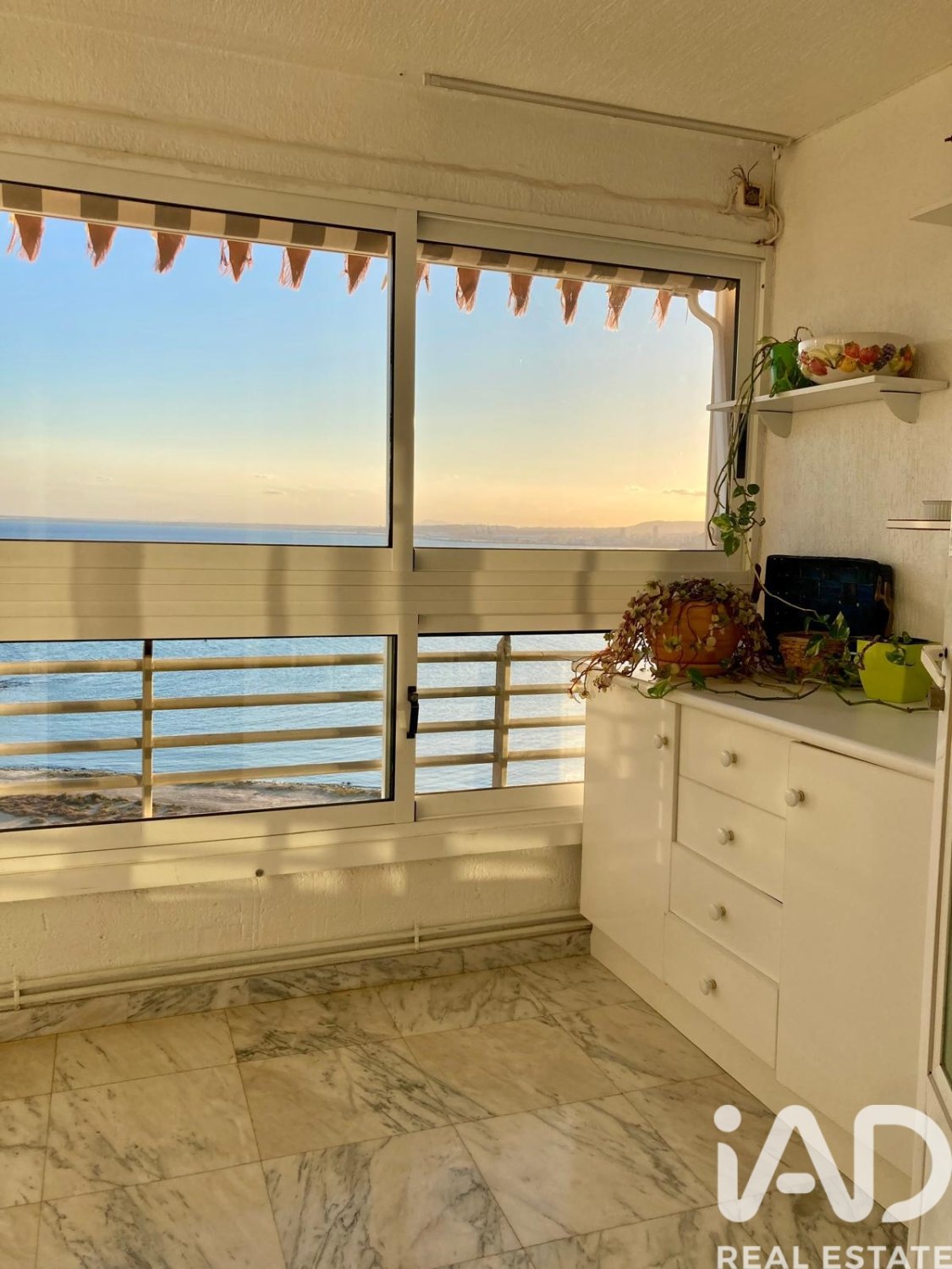 Huoneisto Alicante, Espanja 3 makuuhuonetta, 152 m2 No. 195857