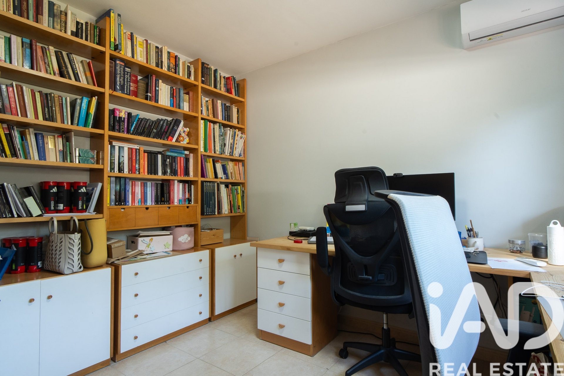 Talo Sant Vicenc De Montalt, Barcelona, Espanja 7 makuuhuonetta, 531 m2 No. 195860
