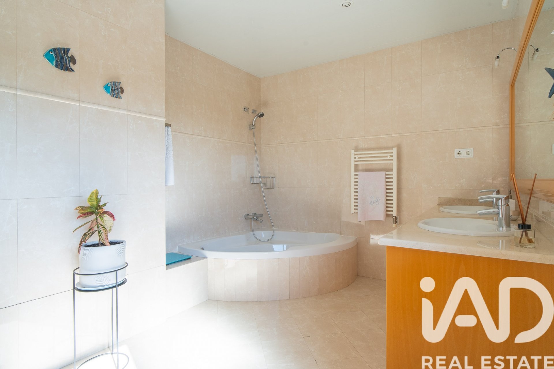 Talo Sant Vicenc De Montalt, Barcelona, Espanja 7 makuuhuonetta, 531 m2 No. 195860