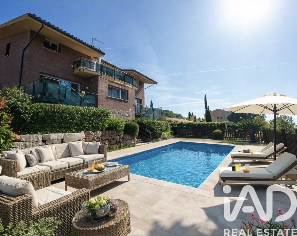 Talo Sant Vicenc De Montalt, Barcelona, Espanja 7 makuuhuonetta, 531 m2 No. 195860