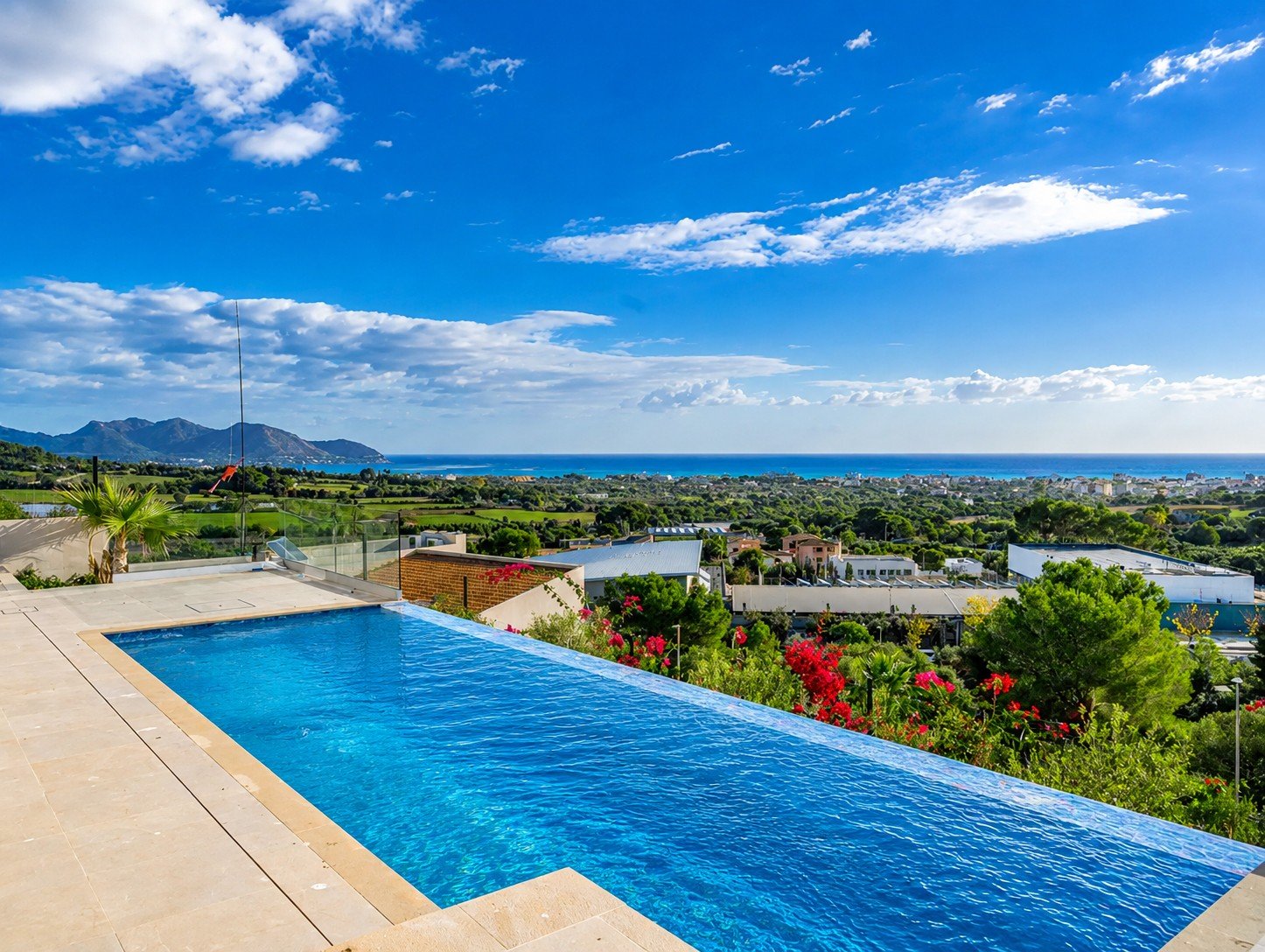 Villa en Cala Millor, Mallorca, España 4 dormitorios, 257 m2 No. 181029