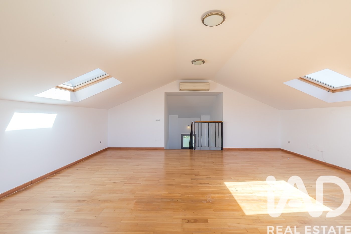Сasa en Arroyomolinos, Madrid, España 5 dormitorios, 421 m2 No. 188081