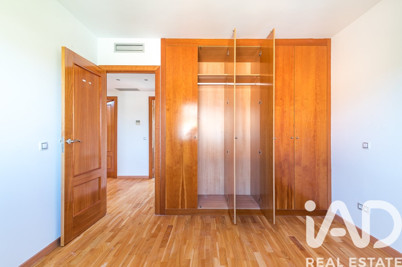 Сasa en Arroyomolinos, Madrid, España 5 dormitorios, 421 m2 No. 188081