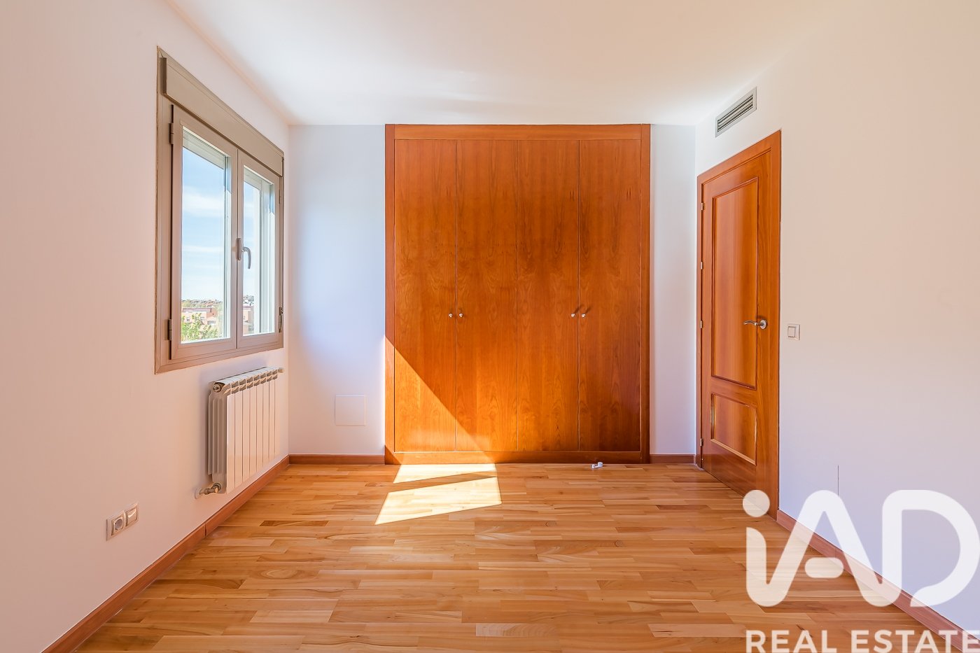 Сasa en Arroyomolinos, Madrid, España 5 dormitorios, 421 m2 No. 188081