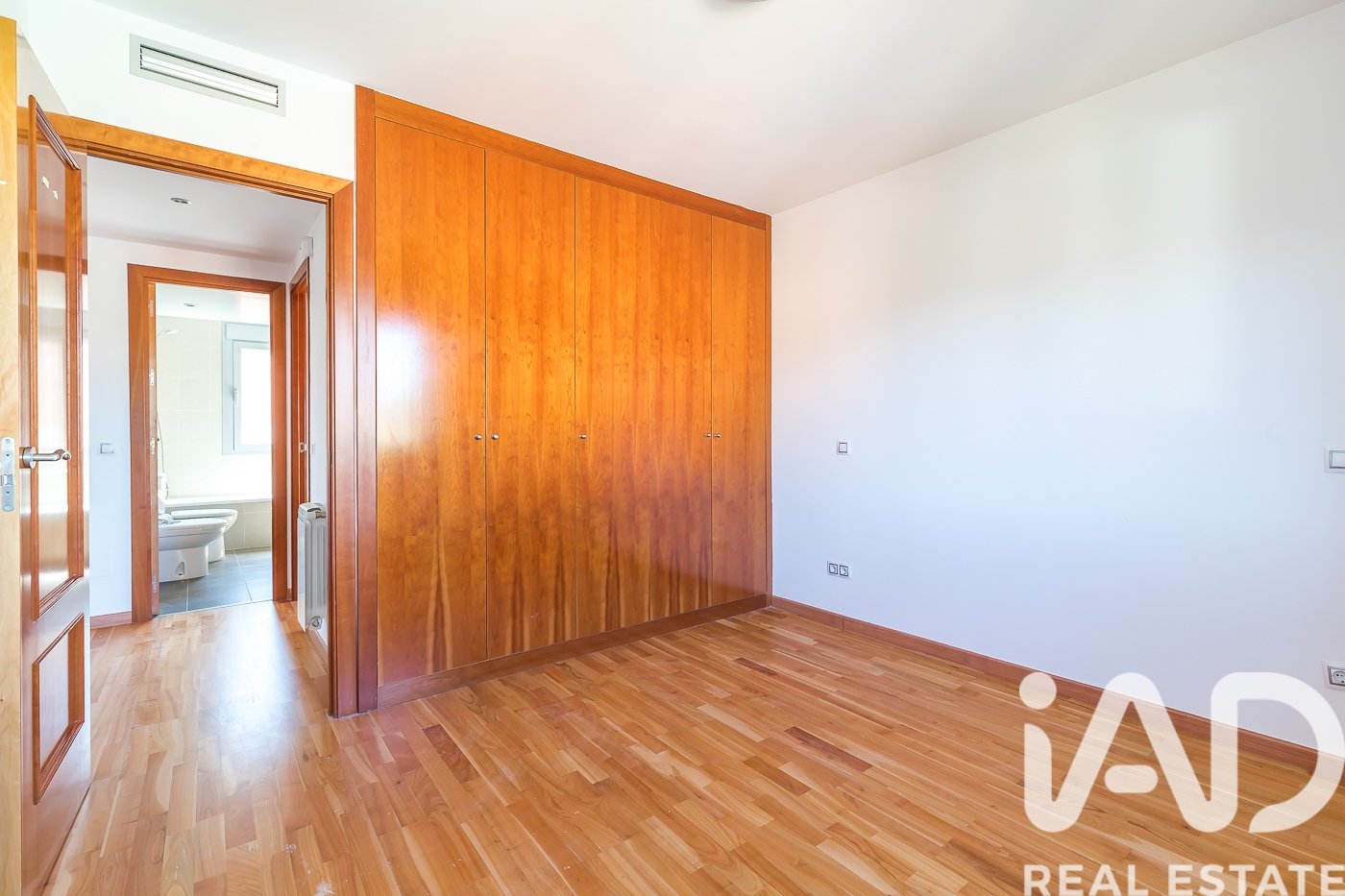 Сasa en Arroyomolinos, Madrid, España 5 dormitorios, 421 m2 No. 188081