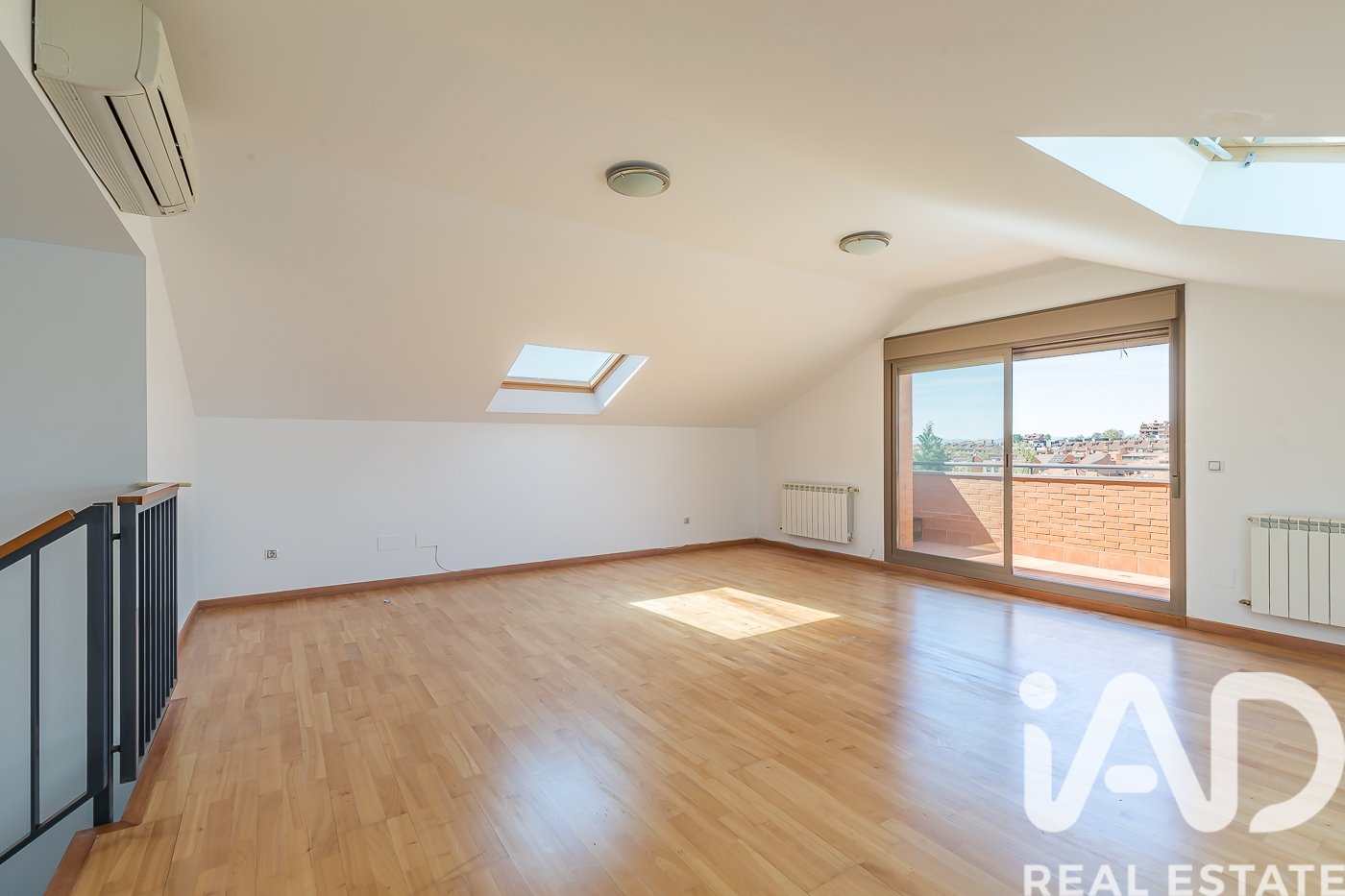 Сasa en Arroyomolinos, Madrid, España 5 dormitorios, 421 m2 No. 188081