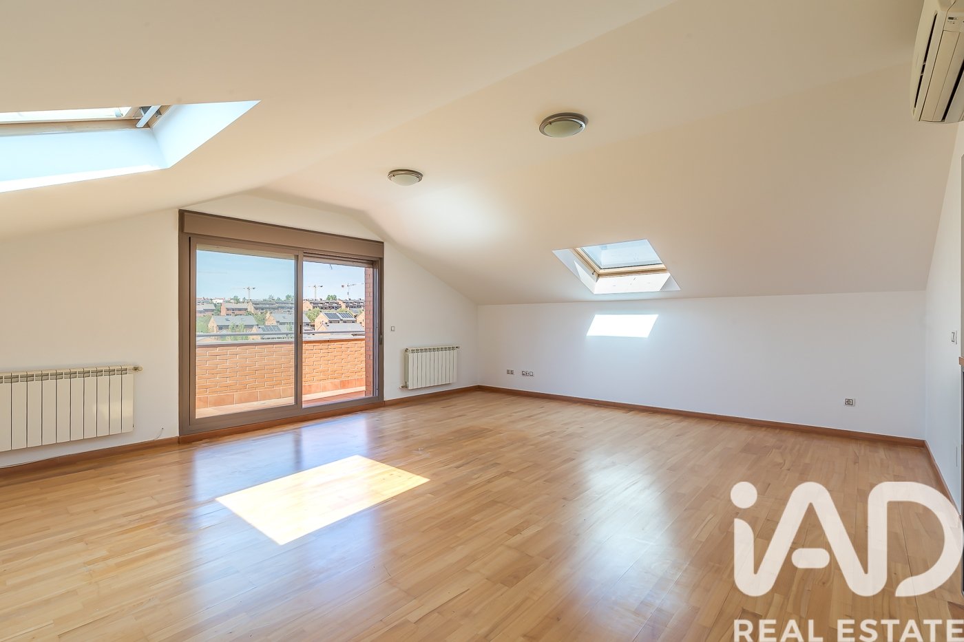 Сasa en Arroyomolinos, Madrid, España 5 dormitorios, 421 m2 No. 188081