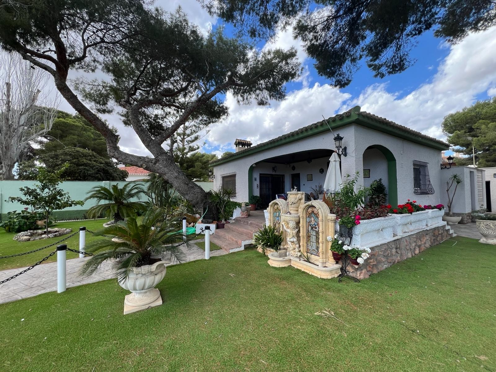 Villa en Dehesa De Campoamor, Alicante, España 3 dormitorios, 250 m2 No. 136908