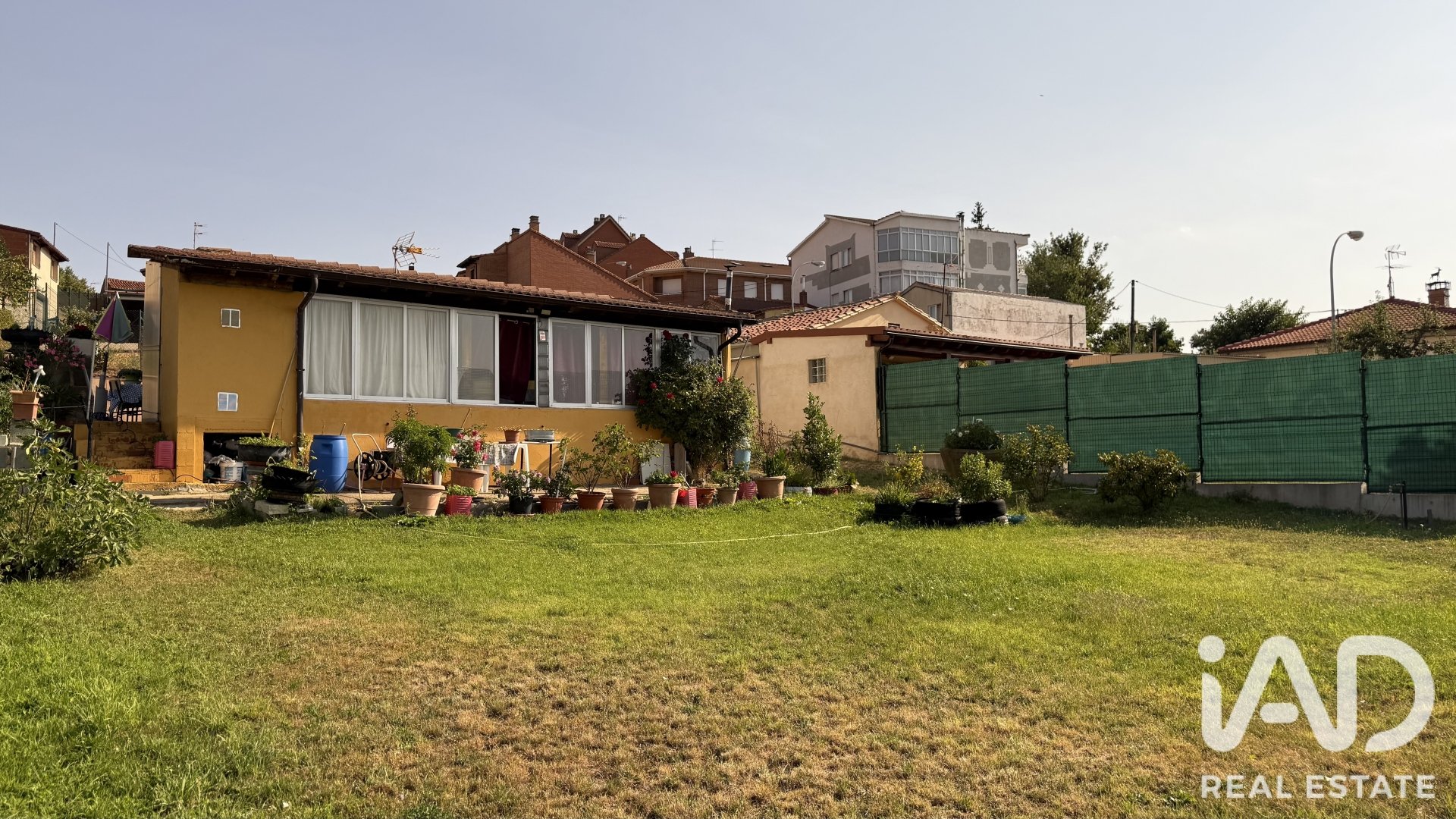 Дом в Сан Андрес дель Рабанедо, Леон, Испания 3 спальни, 64м2 №194343